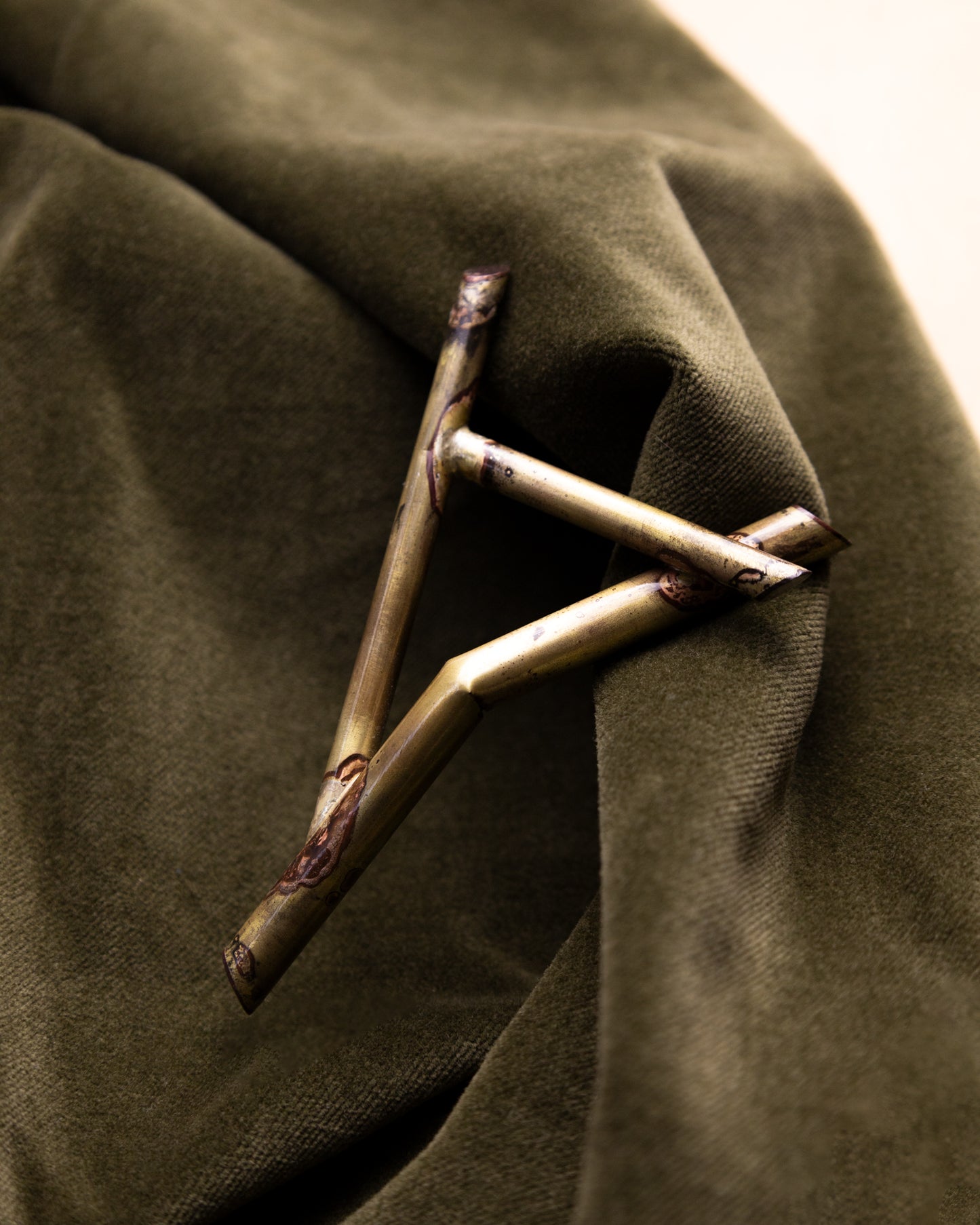 Justin Roth "Dickicht" Brooch Medium 2