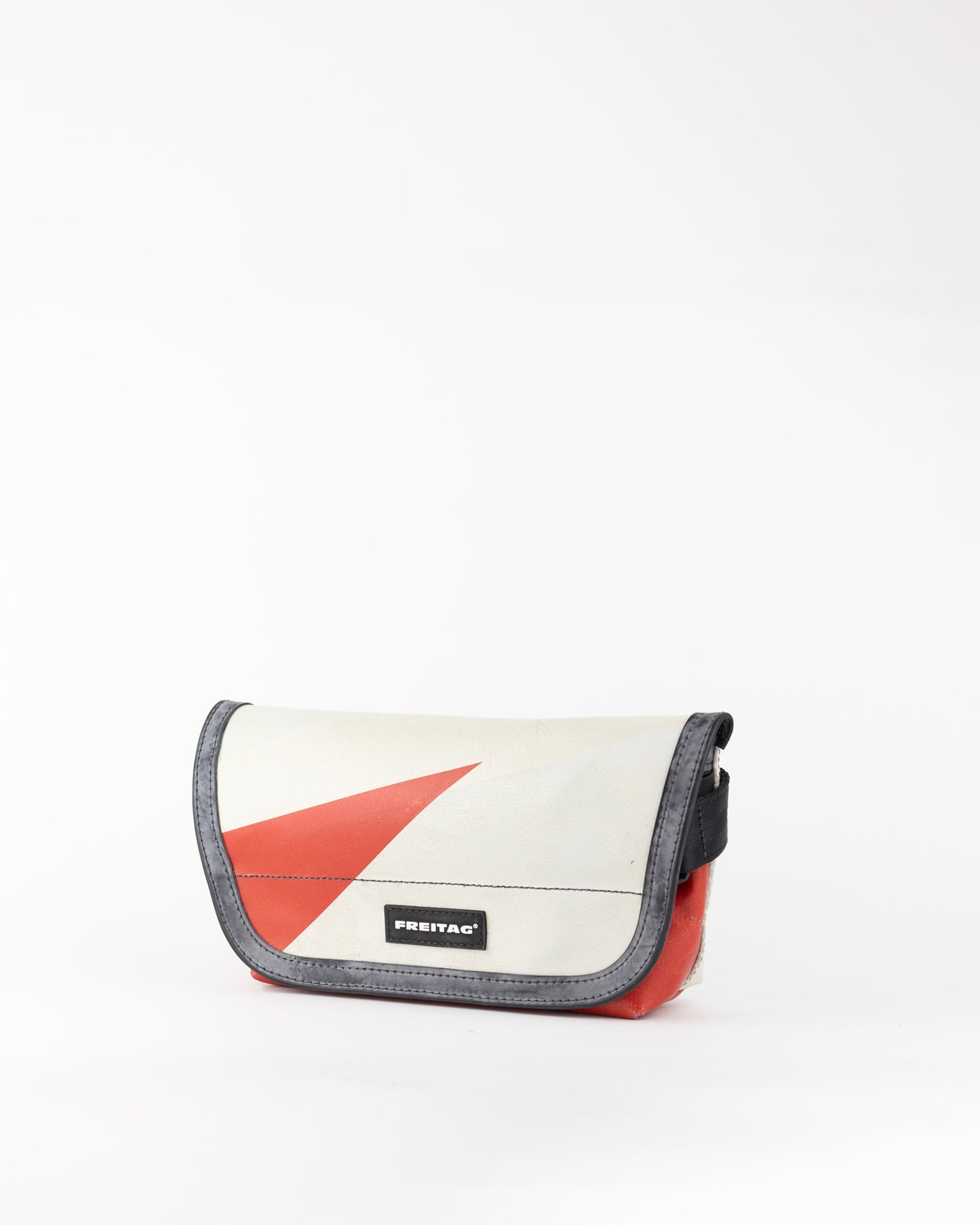 FREITAG "F40 JAMIE 750977 White/Red"