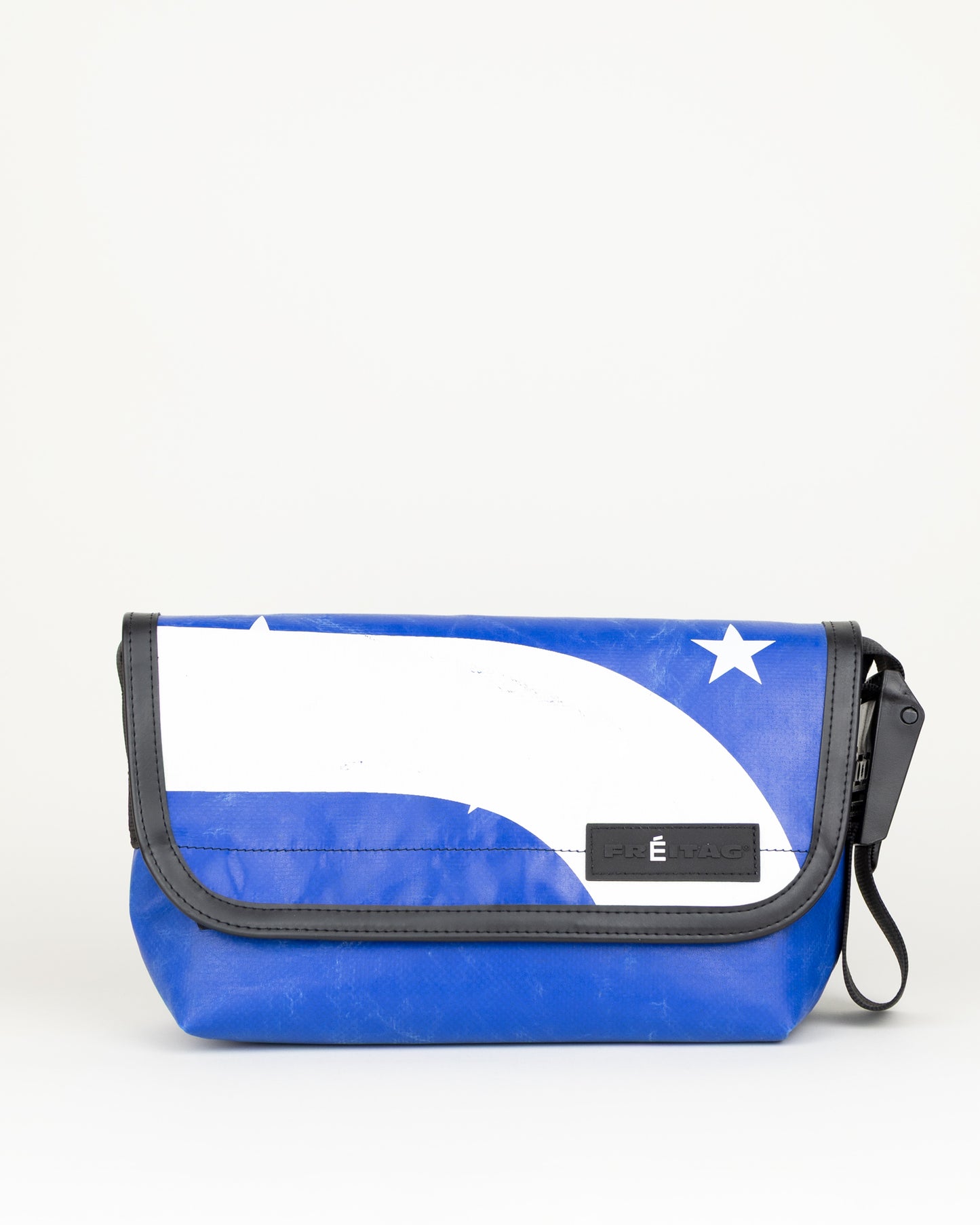 FREITAG / Études Studio "F41 E HAWAII FIVE-0 4173993 Blue/White"