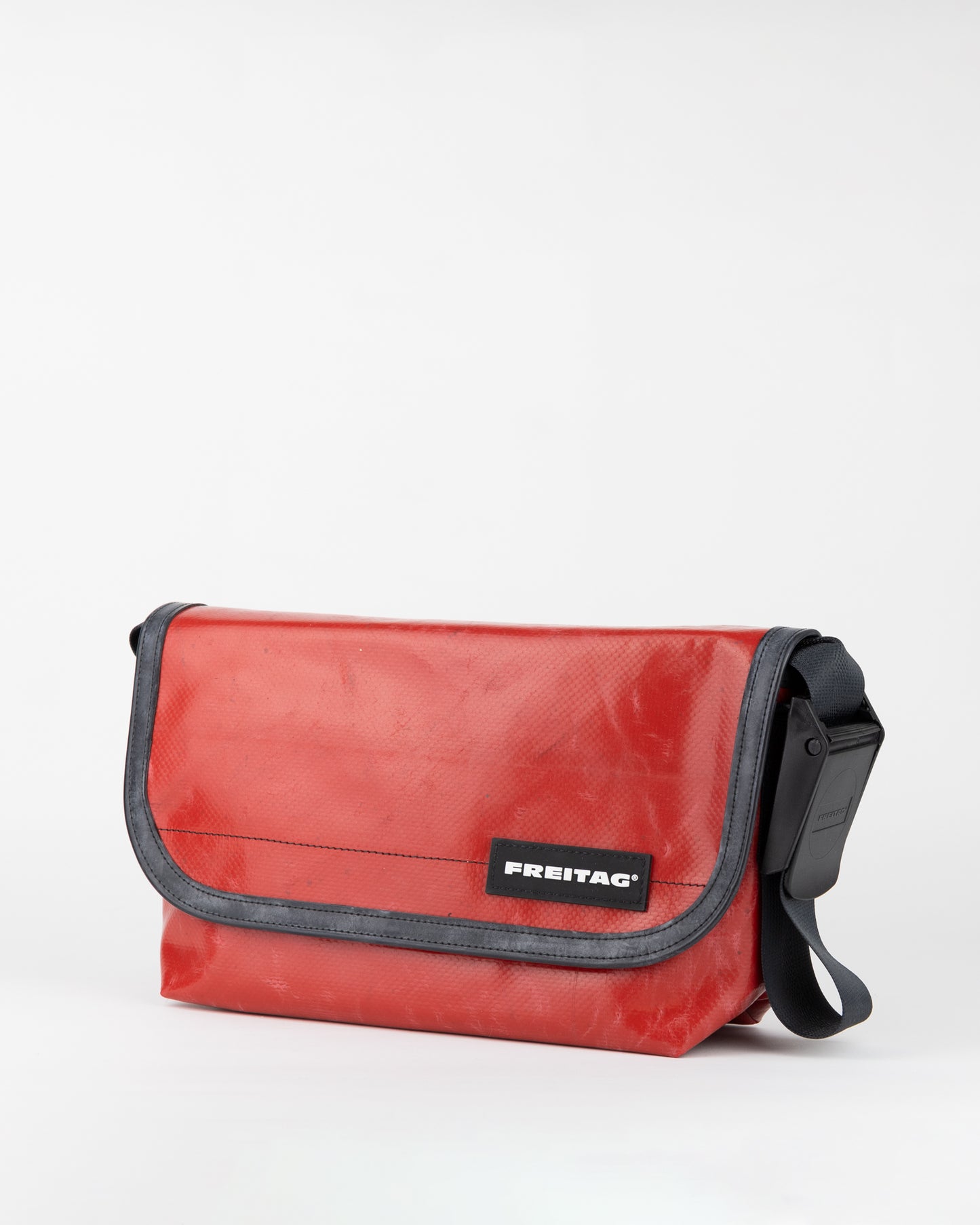 FREITAG "F41 HAWAII FIVE-O 3997183 Red"