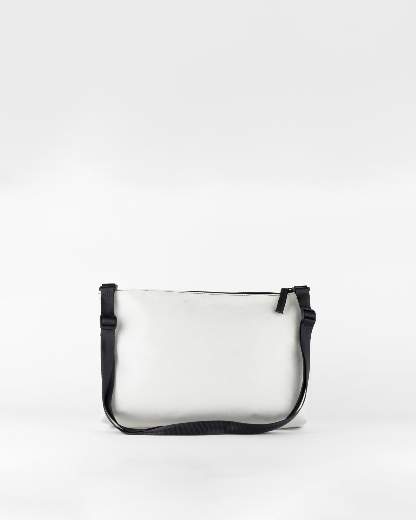 FREITAG "F553 LOU 3760085 White"