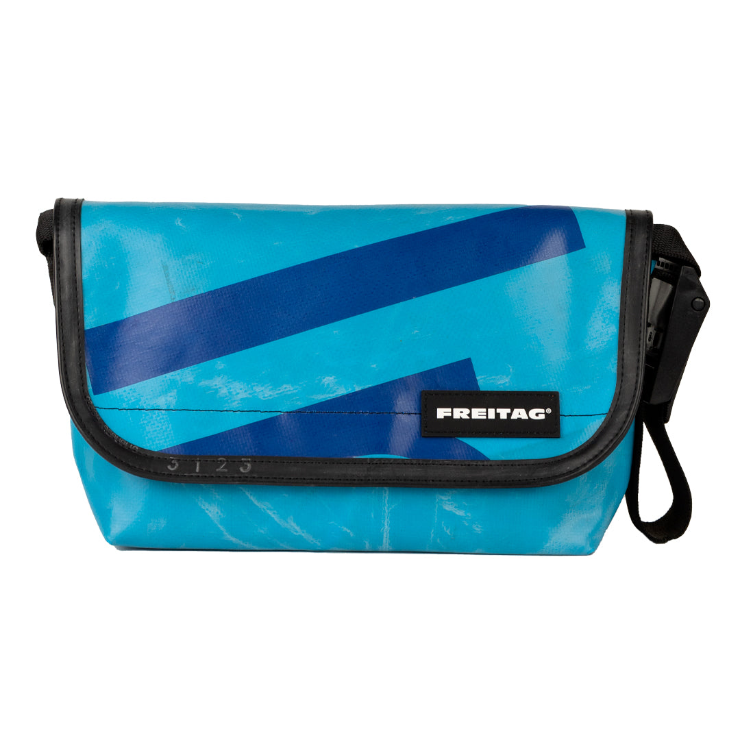 FREITAG HAWAII FIVE-O F41　ネイビー FREITAG F41 HAWAII FIVE-O Review | Pack Hacker
