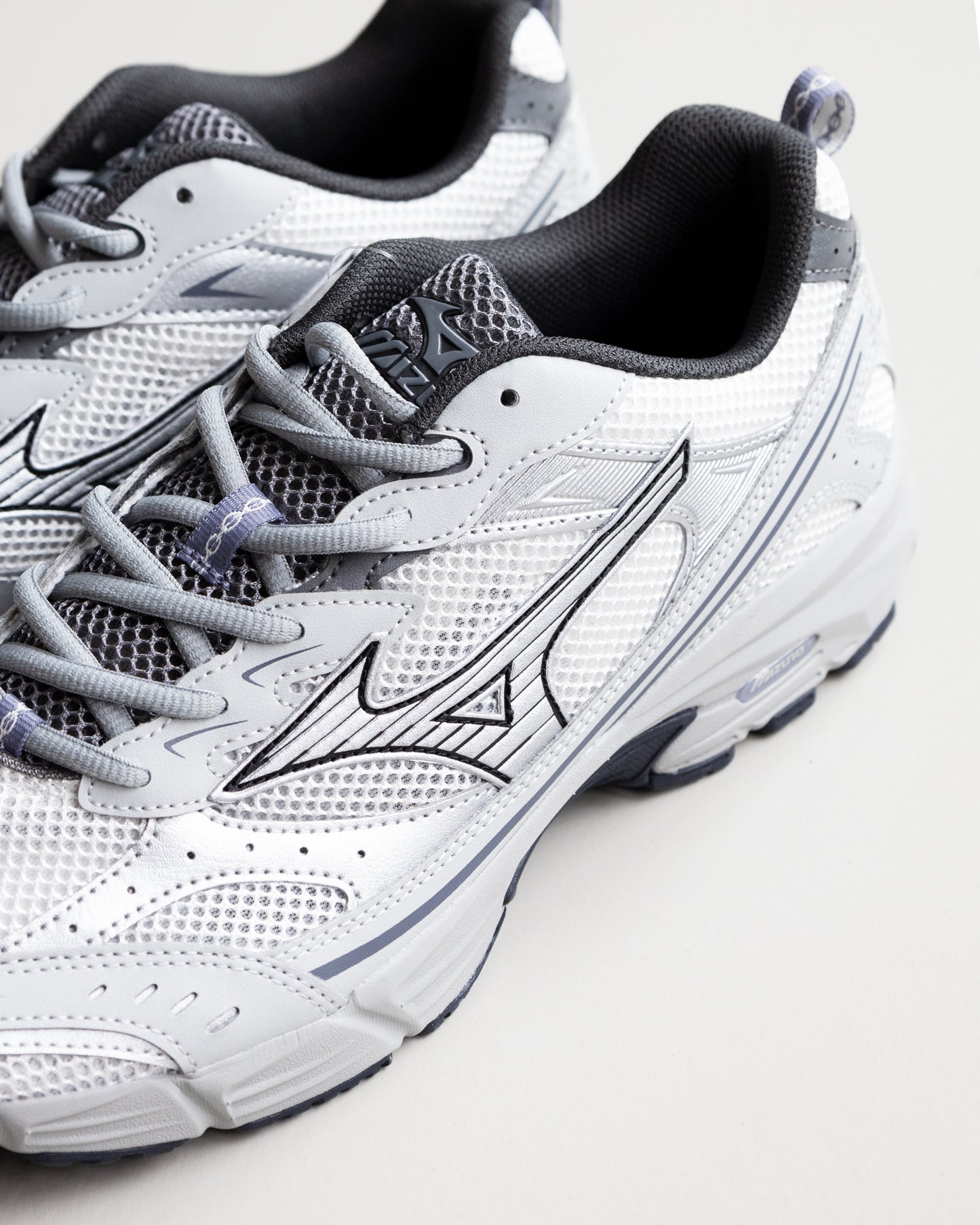 Mizuno "MXR SPORT Nimbus Cloud/Silver/Silver"