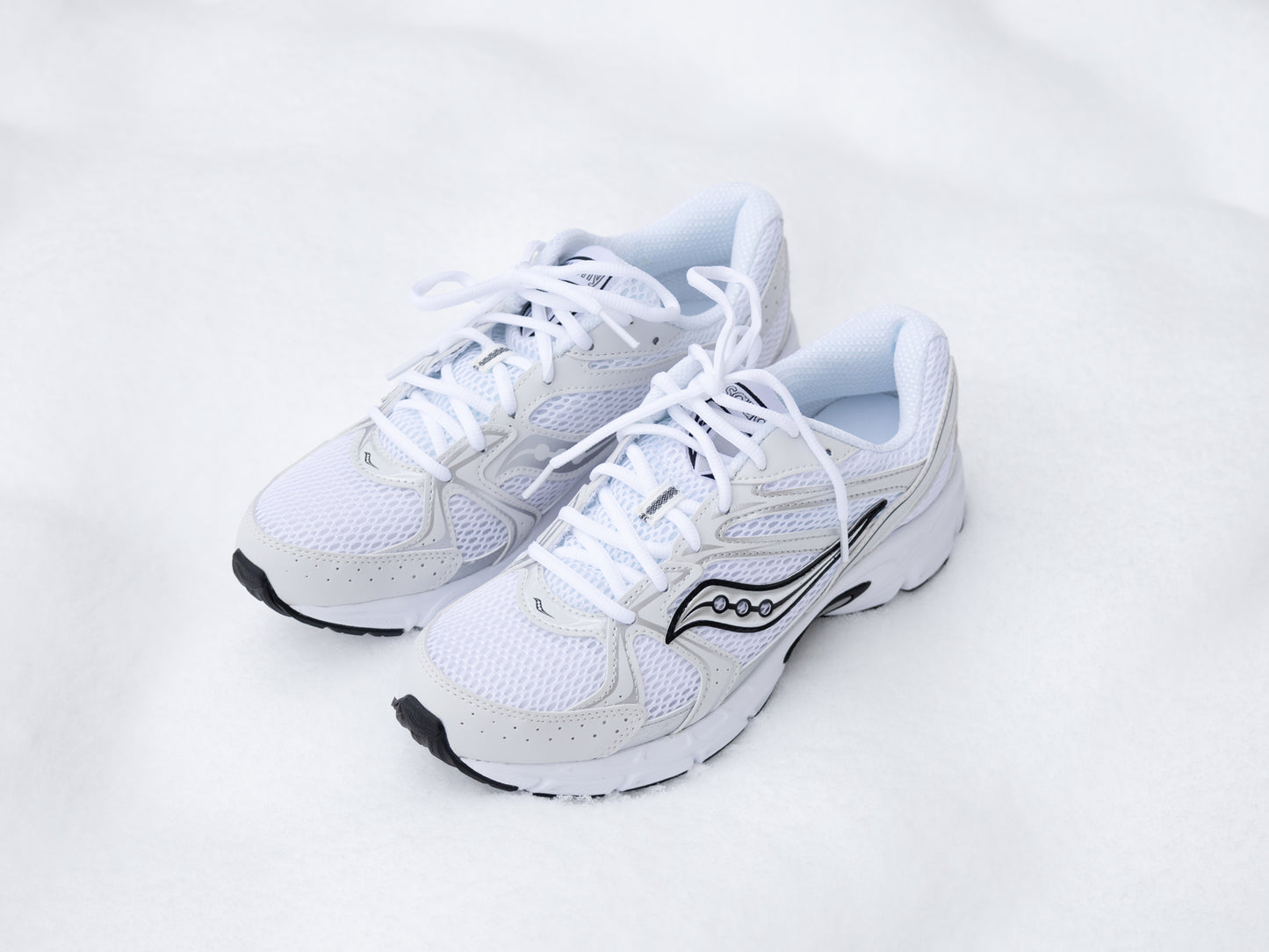 Saucony "Ride Millennium - White/Silver"