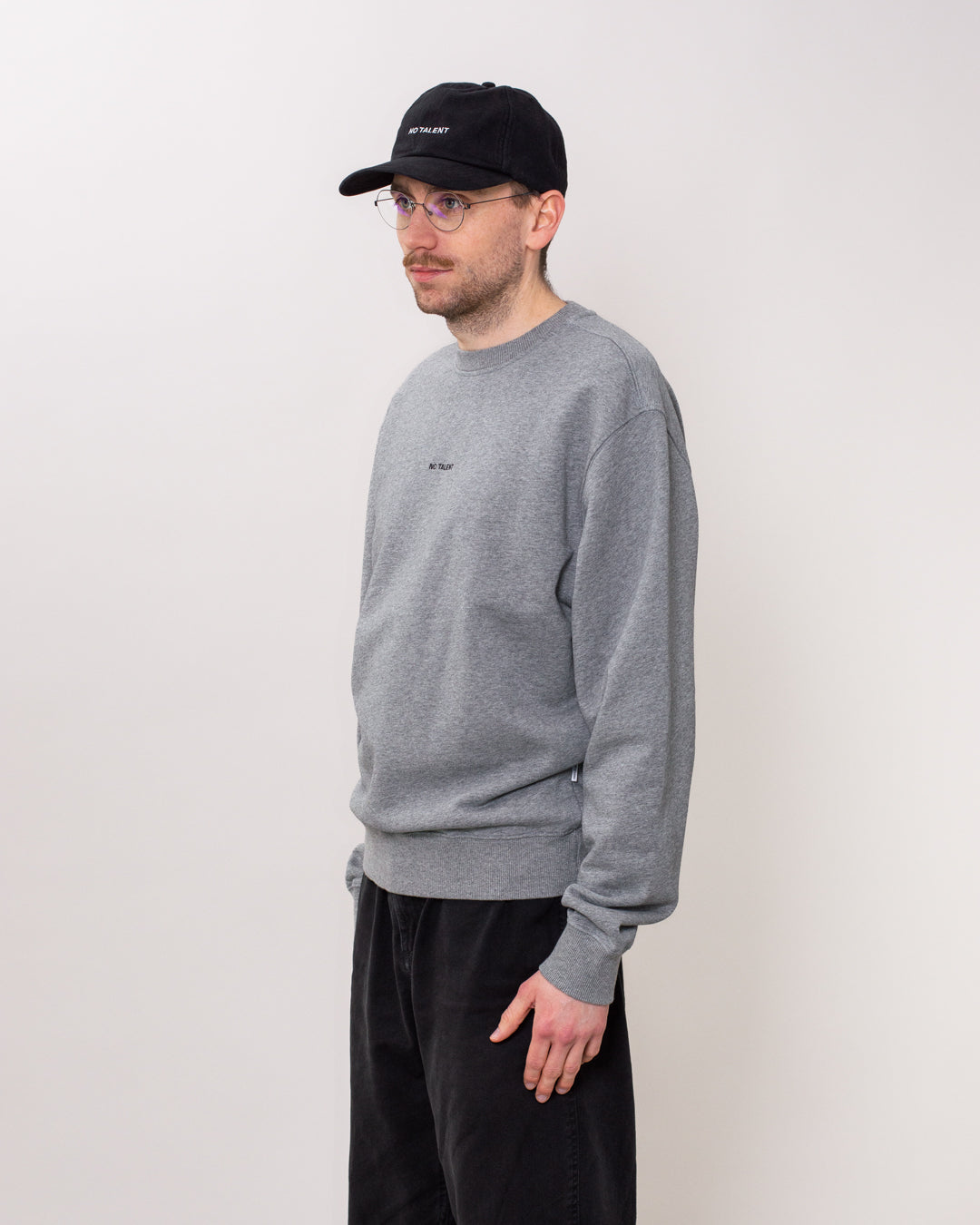 No Talent Studio "Basic Sweater (Sports Grey & Black)"