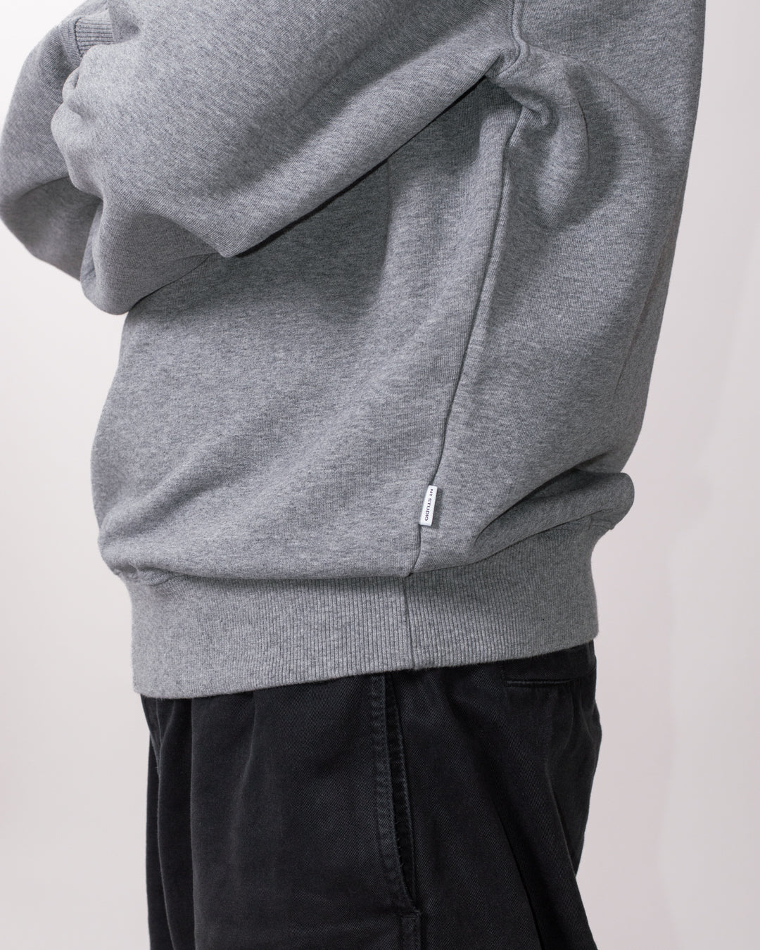 No Talent Studio "Basic Sweater (Sports Grey & Black)"