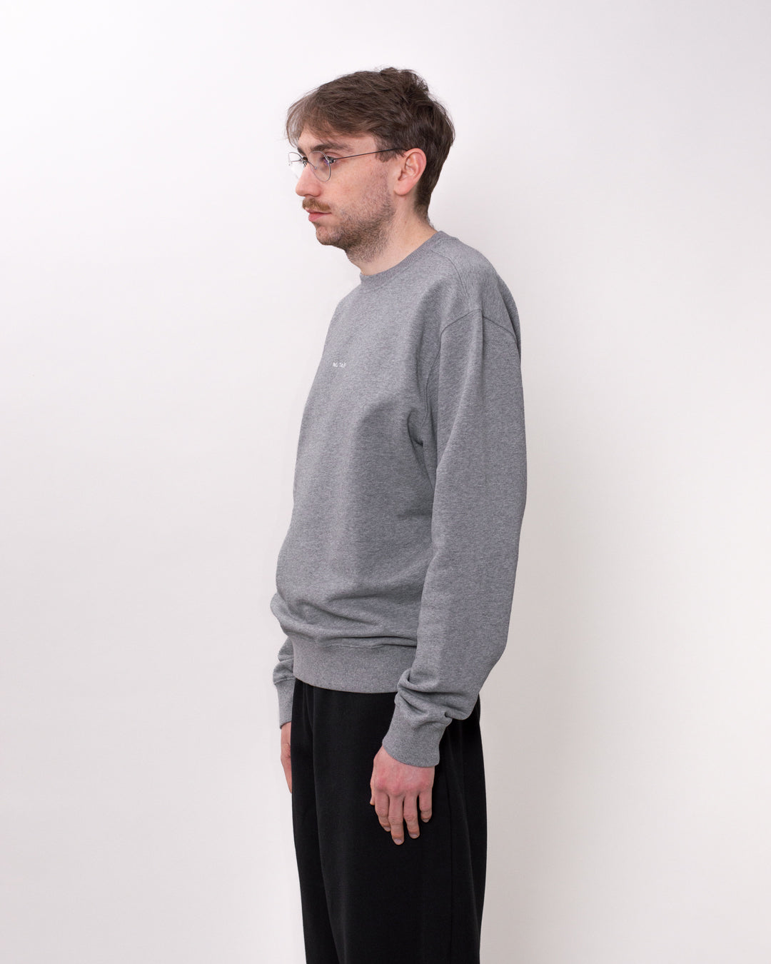 No Talent Studio "Basic Sweater (Sports Grey & White)"