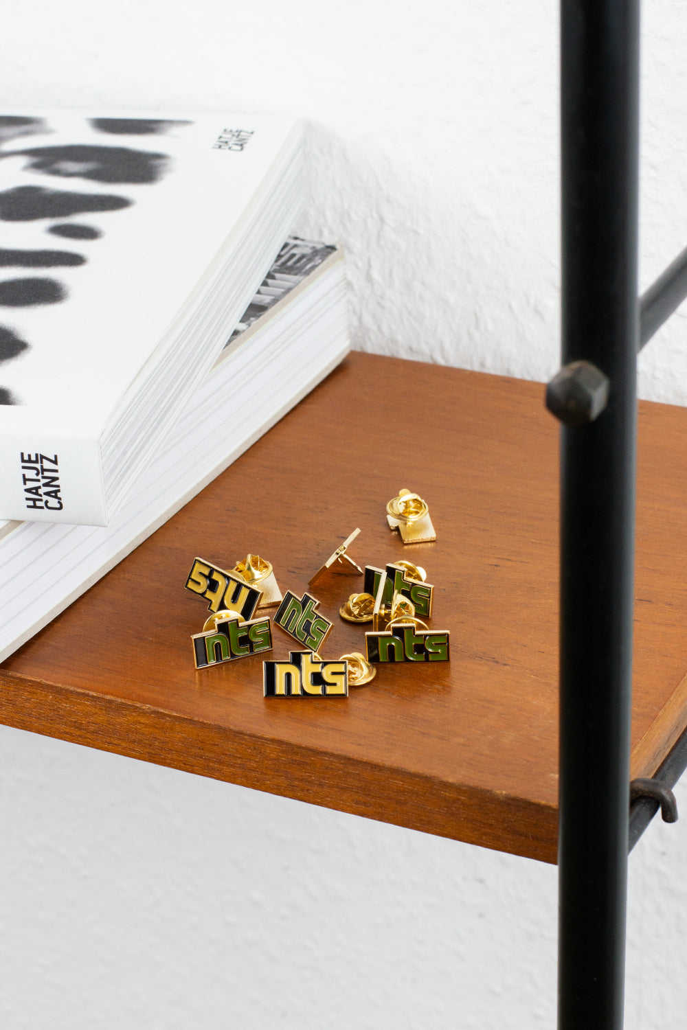 No Talent Studio "NTS Pin Beige"