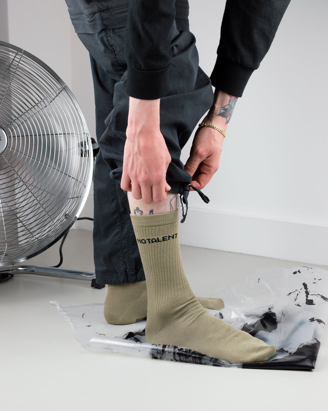 No Talent Studio "Basic Socks Sage"