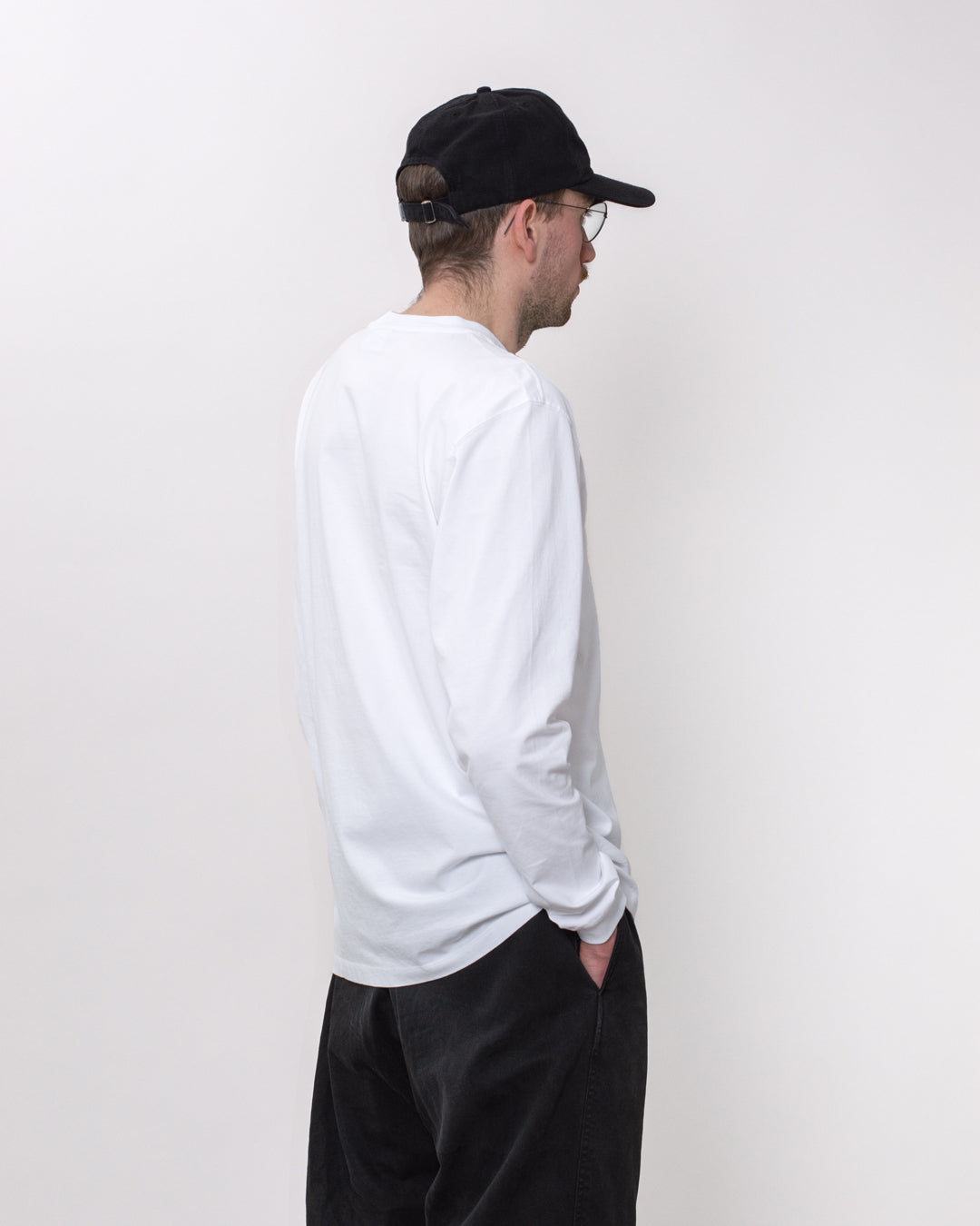 No Talent Studio "Basic White LS"