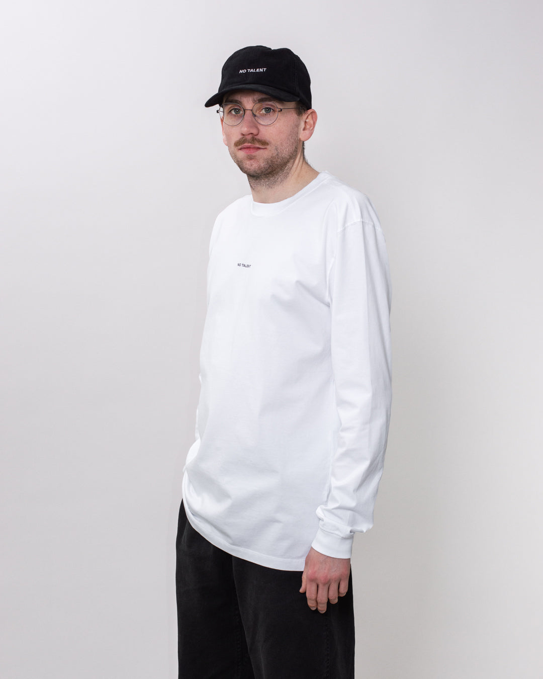 No Talent Studio "Basic White LS"