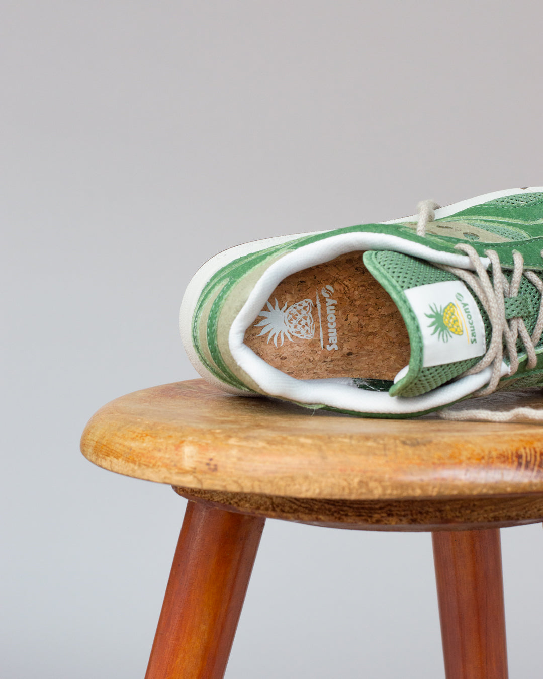 Saucony "Shadow 6000 Green/Tan"