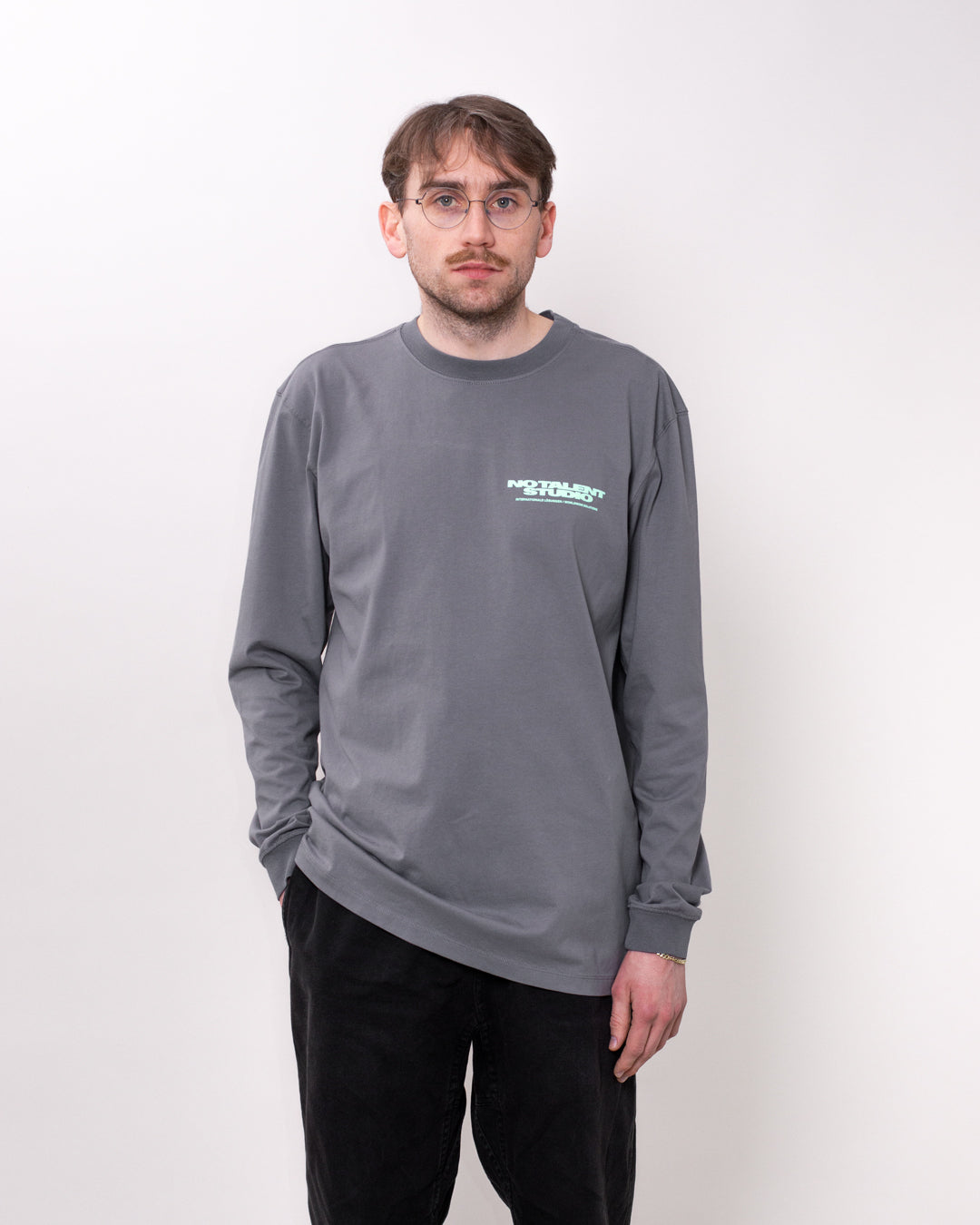 No Talent Studio "WWS Grey LS"