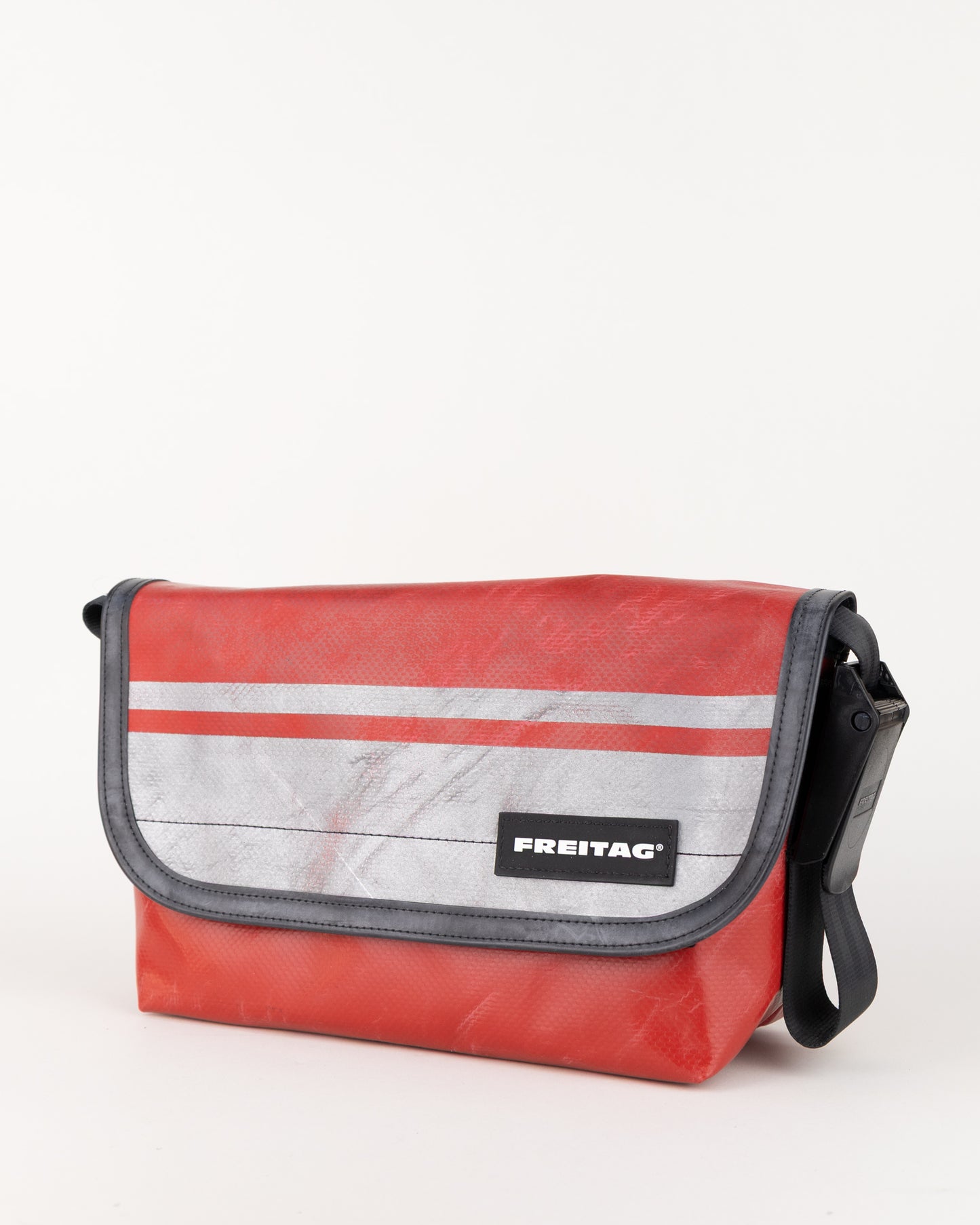 FREITAG "F41 HAWAII FIVE-O 4138171 Red/Silver"
