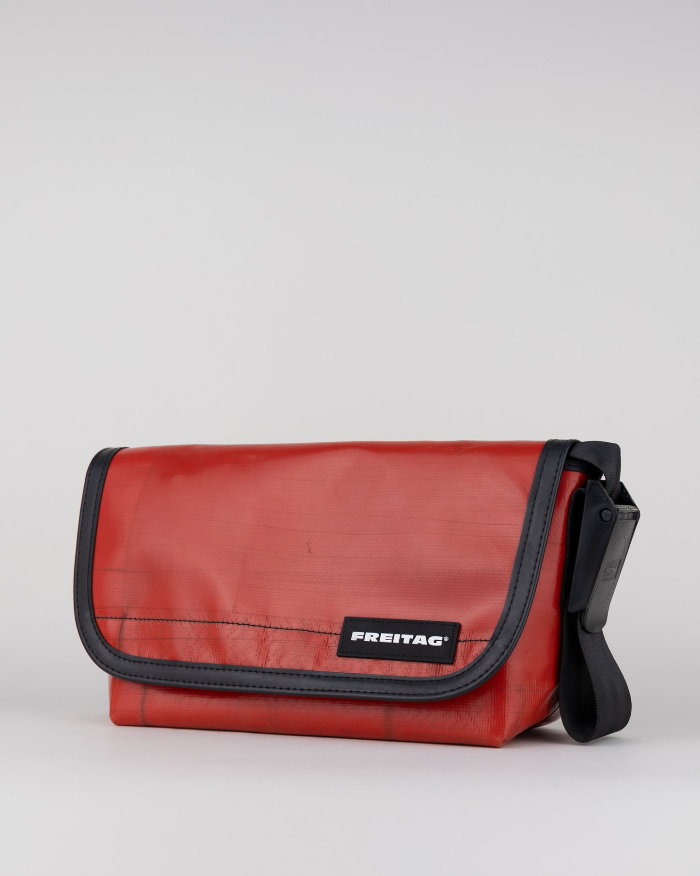 FREITAG "F41 HAWAII FIVE-O 4251834 Red"