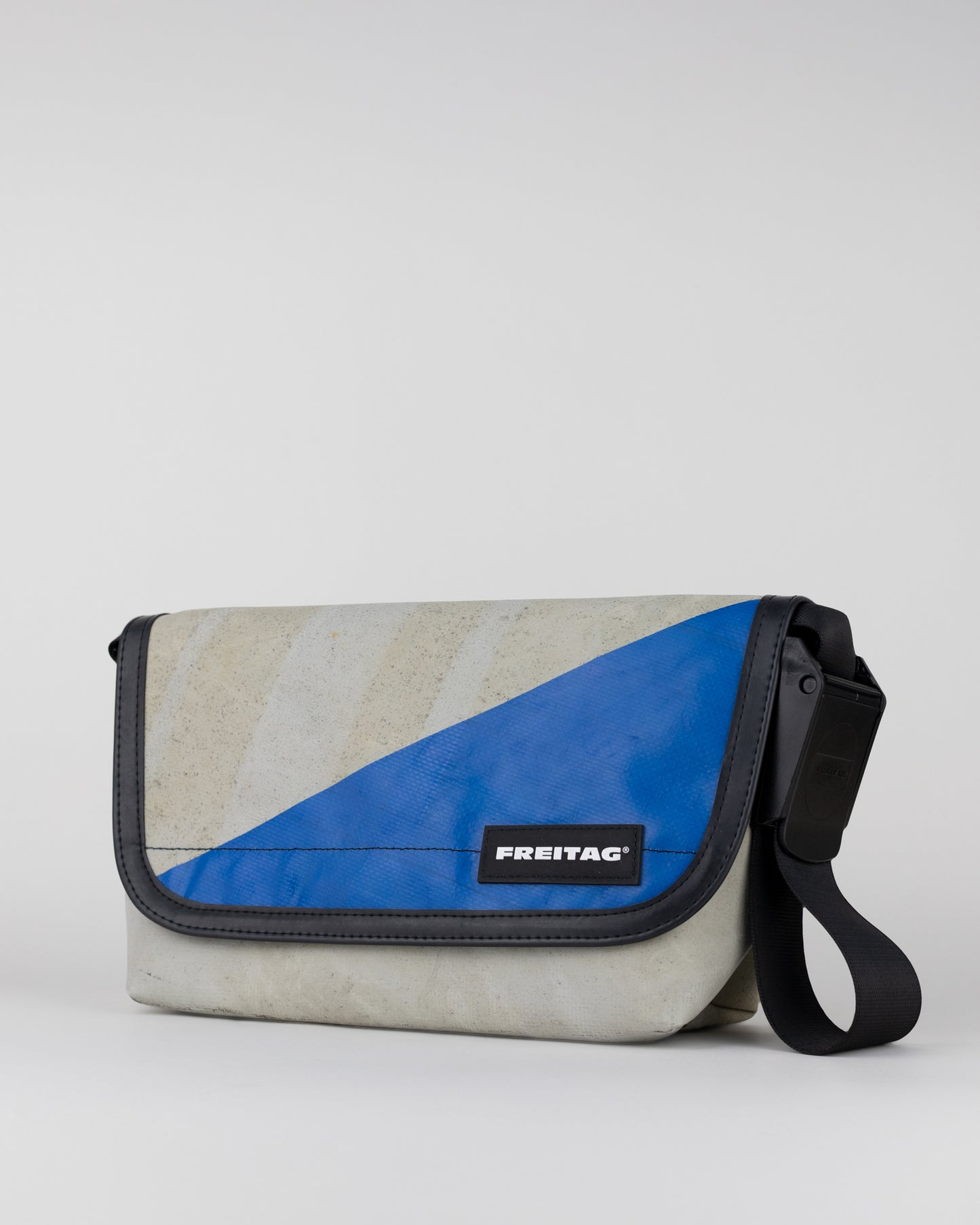 FREITAG "F41 HAWAII FIVE-O 4251974 Grey/Blue"