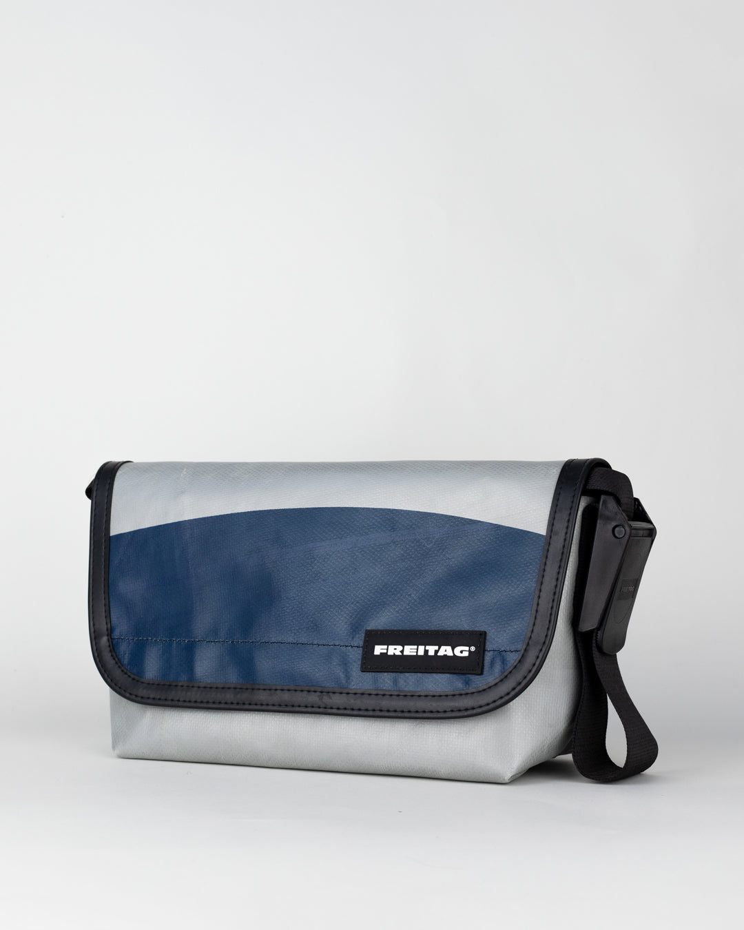 FREITAG "F41 HAWAII FIVE-O 4261965 Blue/Silver"
