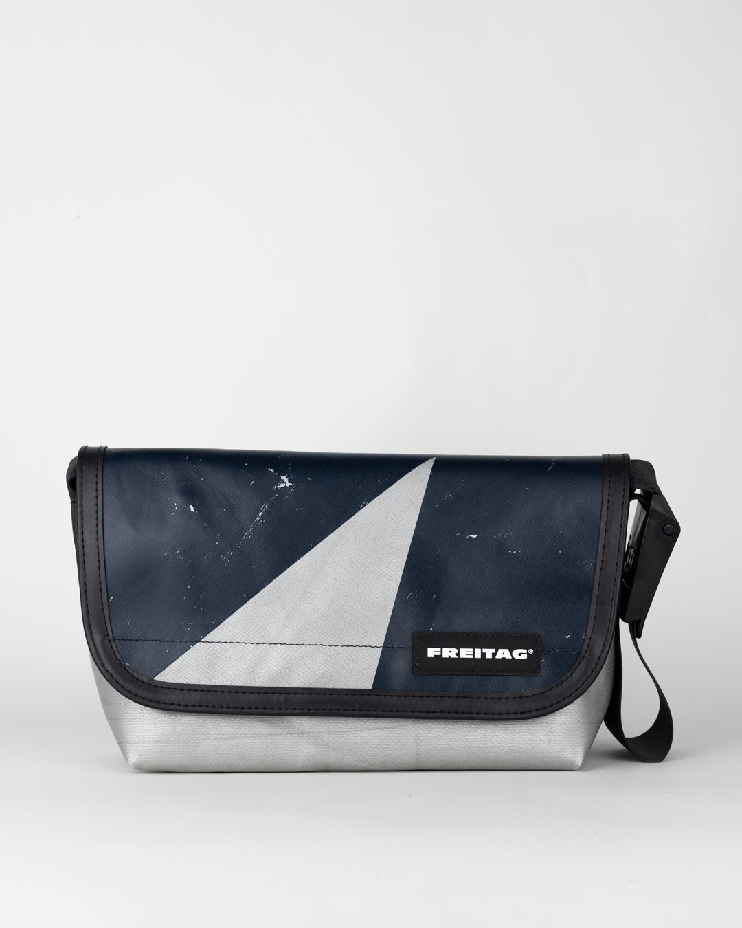 FREITAG "F41 HAWAII FIVE-O 4262215 Navy/Silver"