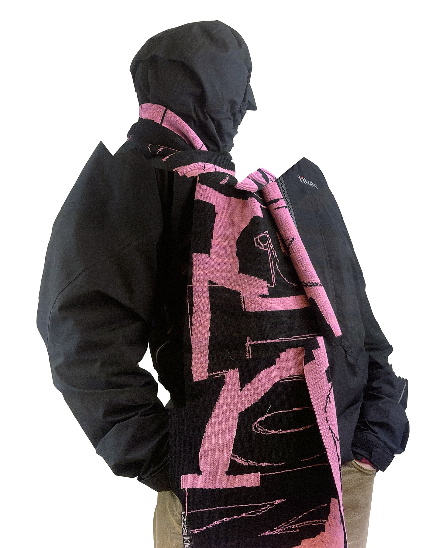 No Talent Studio "Studio Scarf FW25 Rose/Black"