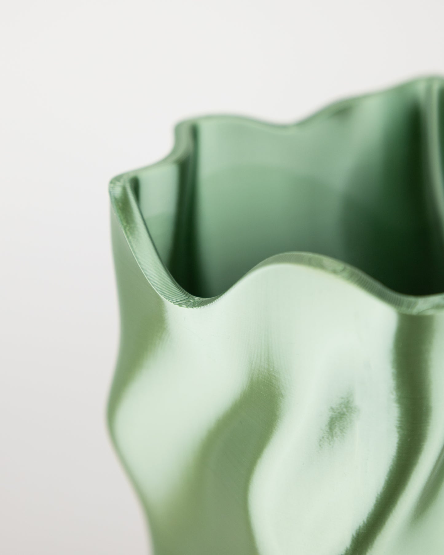 K.I.L. Design "Vase Wavy L"