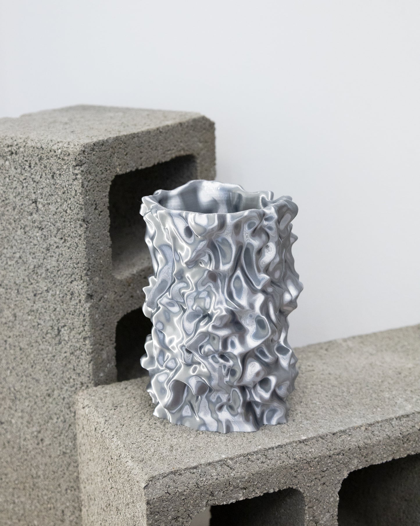 K.I.L. Design "Vase Fuzzy"