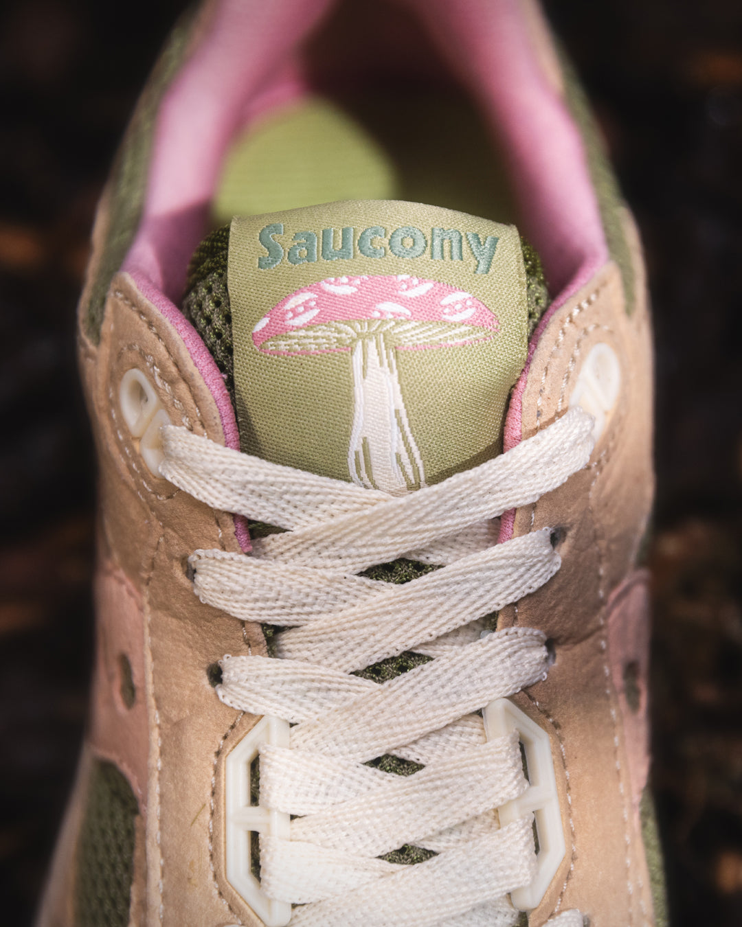 Saucony "Shadow 5000 Mushroom Tan/Olive"