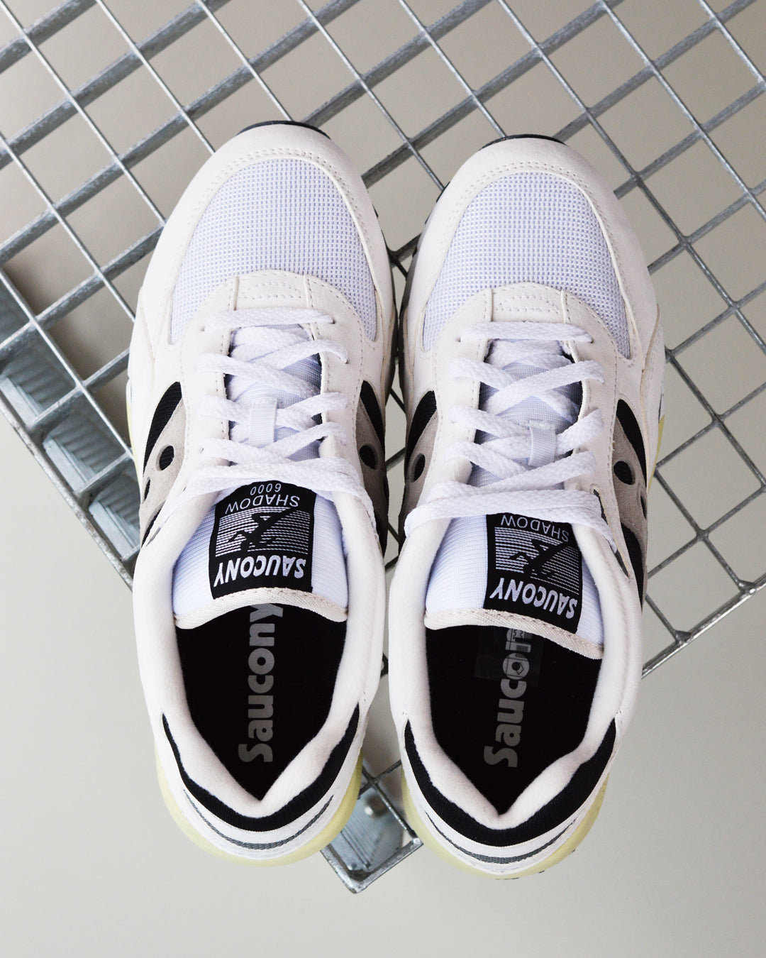 Saucony "Shadow 6000 White/Black"